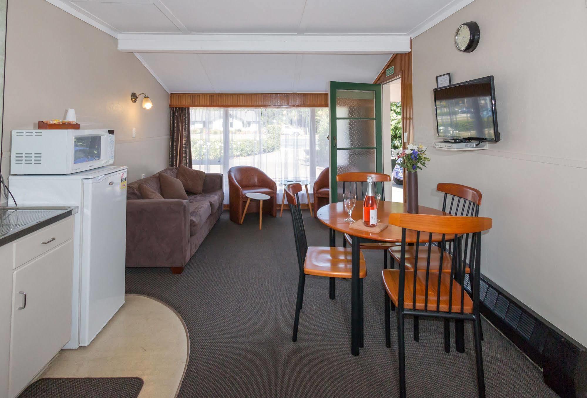 Santa Maria Motel Роторуа Екстериор снимка